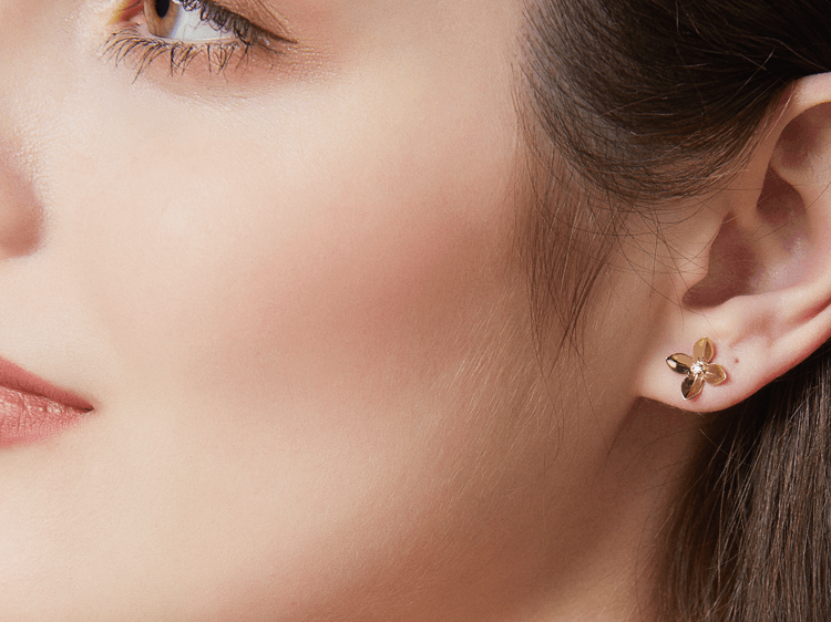 Flora Diamond Stud Earrings 